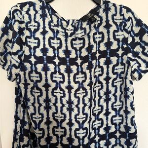ABS Platinum Medium Blu Black Wht Short Sleeve Back Zipper Hi Lo Hem Top Blouse
